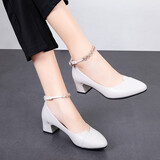 舒适软皮职业工作鞋女黑色皮鞋秋季新款中跟粗跟软底气质空姐一字扣带单鞋 米白色 35