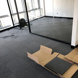 尊潮办公室地毯大面积方块拼接酒店块毯满铺商用台球防潮水泥地直接铺 深灰色Z16 50cm*50cm 1件 【环保阻燃PE底】