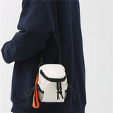 牧瑾 斜挎包男女潮牌迷你单肩小包包小众个性百搭休闲手机包钥匙耳机零钱包时尚挂包 白色