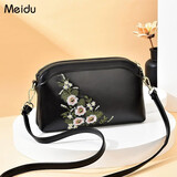 美杜中年女包刺绣小包软皮单肩包老年人斜挎包送妈妈送老婆礼物 绣花双层小包【黑色】