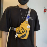 途客 小挎包男士胸包潮流ins日系个性时尚潮牌运动包男休闲迷你手机包 黄色【小熊猫】