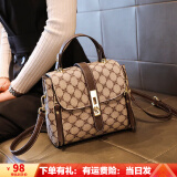 喵小姐母亲节礼物送妈妈包包女包新款通勤大容量单肩斜挎包邮差小方包女 咖啡色翻盖邮差包(2条肩带)