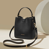 红蜻蜓包包女包牛皮斜挎单肩包休闲百搭小方包教师节生日礼物 黑色