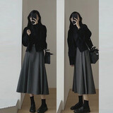雪妃蓝琪秋冬连衣裙2025新款女装冬季搭配气质套装毛呢外套法式高级感裙子 黑色呢子外套+内搭+灰色半身裙 M 【建议95-110斤】