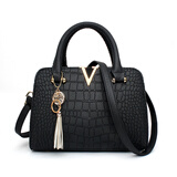 芭特莉妈妈包包女包新款潮时尚韩版大气单肩斜挎百搭女士手提中年女包 黑色