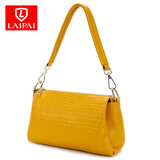 赖牌LAIPAI新款单肩包女包牛皮鳄鱼纹斜挎包手提包女 黄色
