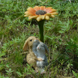 真自在新品小兔子摆设客厅花盆摆件田园风格装饰品创意工艺品礼品儿童节送朋友生日礼物 向日葵下的情侣兔