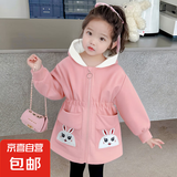 男童满印卡通外套春秋装2025新款中小女童连帽网红风衣春季上衣 领结兔外套粉色 120