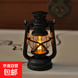 迷你复古仿真小夜灯led电子蜡烛灯手提风灯装饰氛围挂件桌面摆件 煤油灯造型-黑色-4*6.5cm-1个 复古手提灯