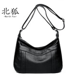北狐斜挎包女士牛皮包包中老年款真皮女包百搭休闲包中年妈妈包单肩包 黑色