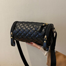 唐晓笙今年包包女士新款潮感时尚宽带斜挎包ins百搭圆筒包 黑色