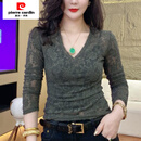皮尔卡丹（pierre cardin）秋冬新款V领性感蕾丝衫女T恤修身显瘦长袖打底衫洋气镂空内搭 绿色 4XL 145-160斤
