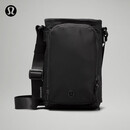 lululemon丨Water Bottle带前侧口袋斜挎水壶包 拒水 LU9BO7S 黑色 O/S