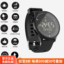 迪卡侬（DECATHLON）运动手表男W500智能中学生电子表女简约游泳防水多功能RUNA正品 曜石黑