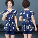 俞兆林泳衣女中老年妈妈款大码分体裙式保守遮肚显瘦五分裤泡温泉泳装