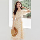 GUYN品牌高端碎花连衣裙女2025夏装新款V领显瘦法式浪漫度假风裙子 黄色花 S