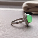 艺品匪萃冰种甜绿/翠绿翡翠蛋面戒指 18K金豪镶伴钻设计款女50804001