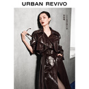 UR【钟楚曦同款】2025秋季新款女装潮流褶皱超长风衣UWJ150068 酒红色 S