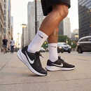 耐克NIKE男子跑步鞋REVOLUTION 7运动鞋FB2207-001黑白42