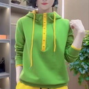 【早春新品】时尚洋气减龄纽扣连帽卫衣休闲运动百搭显瘦上衣 绿色 2XL 建议【105-120】斤
