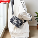 MLB官方章若楠同款包包女包复古老花男士生日情侣斜挎包女士相机包 纽约洋基队/黑色 F