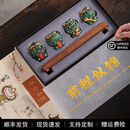 嘉轩序高端故宫风文创招财石狮子前程似锦创意工艺品摆件茶宠摆件伴手礼 彩金(风狮爷-+进宝+福禄+如意)+长方形底座