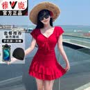 雅鹿夏季女士游泳衣连身大尺码2026新款保守遮肚显瘦感微胖孩胖mm泡温 红色+泳帽+手机袋 L 建议100-115斤