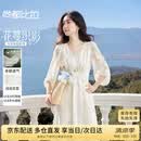 尚都比拉花边V领花卉绣花连衣裙女夏季新款五分灯笼袖度假收腰显瘦中长裙