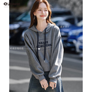 Q ZHIHE深灰抽绳连帽卫衣女2026秋冬季新款落肩袖遮肉开叉字母印花上衣 深灰色 M
