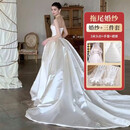 TWJU法式简约抹胸缎面主婚纱新娘结婚白色礼服迎宾出门纱拖尾质感 白色 拖尾款婚纱+三件套 XS