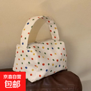彩色点点高颜值卡通小熊兔子便携化妆洗漱包旅行收纳包立体手提包 活动一白色