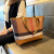 CLOLV KISS包包2024新款时尚大容量托特包女百搭女士手提包单肩大包通勤女包 大格纹棕色 两件套