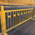 迦图鲮市政黄色莲花道路护栏中央隔离栏城市人行道马路安全防护金色栏杆 12米高