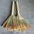 安达通 老式高粱扫帚 金丝苗扫把天然植物材料手工编织高粱扫把 木柄高粱扫把