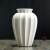 凯仕帝（KASTIZA）北欧现代式简约家居陶瓷花瓶批发饰品板房橱窗婚庆配饰设计摆件 小号白色20CM高