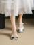 西遇法式玛丽珍粗跟凉鞋女2024年夏季新款复古拼色浅口包头中跟鞋 米白色 37