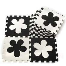 明德 PE婴儿爬行垫泡沫地垫 花朵脚印爱心儿童宝宝游戏卧室客厅拼接垫 宝宝礼物1-10岁10片装/包 【老款】黑白花朵 30*30cm