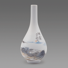 【闲云】尤德民手绘高白瓷釉上彩青绿山水玉净瓶 图片色