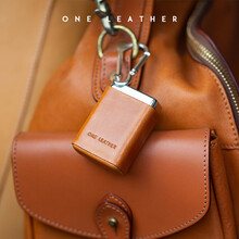 一皮 one leather 便携式烟灰缸创意个性铝带盖金属防飞灰中式烟灰盒ins风手工牛皮方形 柑棕色