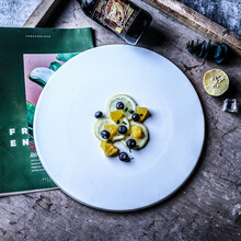 平盘陶瓷家用法餐平底拉丝西餐盘意面餐厅创意12英寸大号牛排盘子大鱼盘冰盘料理盘饺子盘+沥水塑料方盘三 纯白款(厚边)