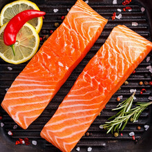 西域果园天蕴三文鱼新疆天山三文鱼新鲜三文鱼刺身食材保鲜装烟熏三文鱼开袋即食 三文鱼中段400g