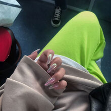 【24片】指甲贴片美甲成品长款奶茶咖色极光杏仁圆尖头显手白假指甲片潮 AK2022