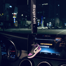 汽车后视镜挂件 创意AJ鞋模小鞋子挂件个性车内饰挂件 挂饰男 黑潮挂绳+紫鞋