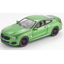 1：24仿真合金宝马M8车模 回力声光可开门男孩玩具摆件 绿色