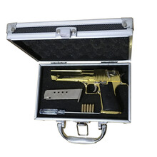 1：2.05沙鹰玩具金属模型枪 合金枪军事收藏礼品 可拆卸可抛壳 不可发射军迷枪模134 抛壳沙鹰 金色+合金箱