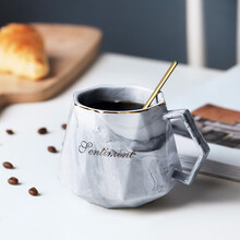 大理石纹陶瓷马克杯男女士办公室欧式咖啡杯带汤勺茶杯把手情侣水杯创意个性学生情侣早餐杯牛奶杯子 白色+咖啡勺 400ML