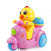 电动玩具男孩宝宝公鸡车女孩婴儿童益智万向带音乐发光6-12个月1-3岁 粉红色 电动万向小鸡+USB3节7号充电套装+螺丝刀