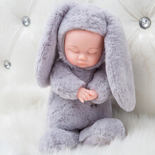仿真婴儿睡眠娃娃毛绒洋娃娃会发声洋娃娃安抚陪睡软胶闭眼布娃娃女孩子生日礼物宝宝儿童玩具礼物 灰色毛绒长耳兔 动眼版40厘米（120首歌+说话）送电池
