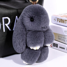迪加伦 萌萌兔钥匙扣挂件 包包 装死公仔正版 毛绒萌萌兔子背包挂饰 卡通公仔车内装饰 汽车用品 灰色