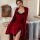 红色套装外袍+腰带+睡裙